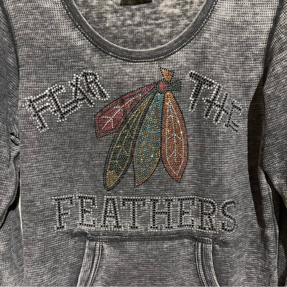 Zen CHICAGO BLACKHAWKS HOCKEY Fear the Feathers Long Sleeve Shirt Sz M Bling - Picture 2 of 8